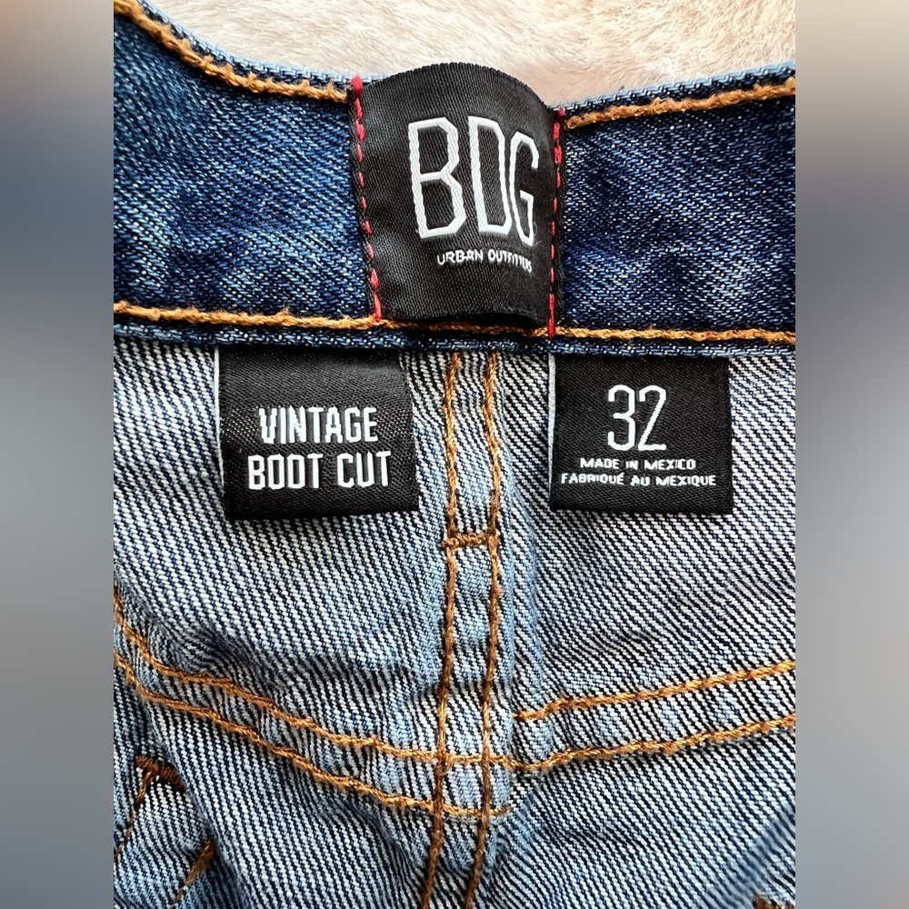 BDG Vintage Boot Cut Button Fly Cropped Jeans Size 32 - Picture 10 of 10